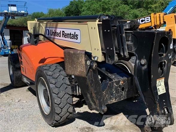 JLG 1055 Teleskoplastere