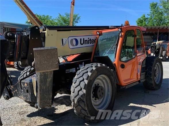 JLG 1055 Teleskoplastere