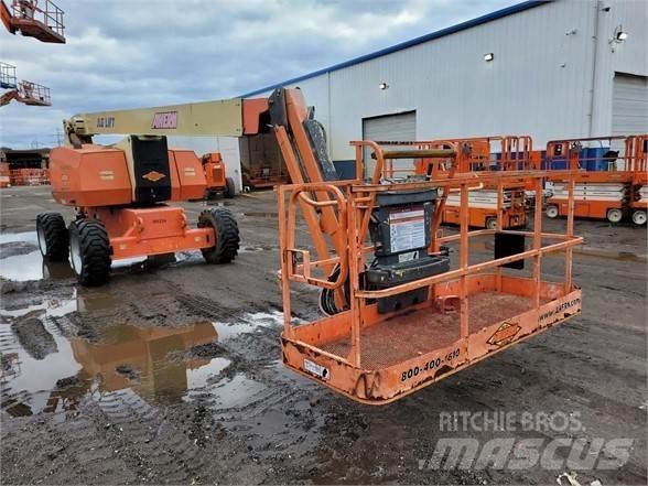 JLG 800AJ Leddede bomlifter