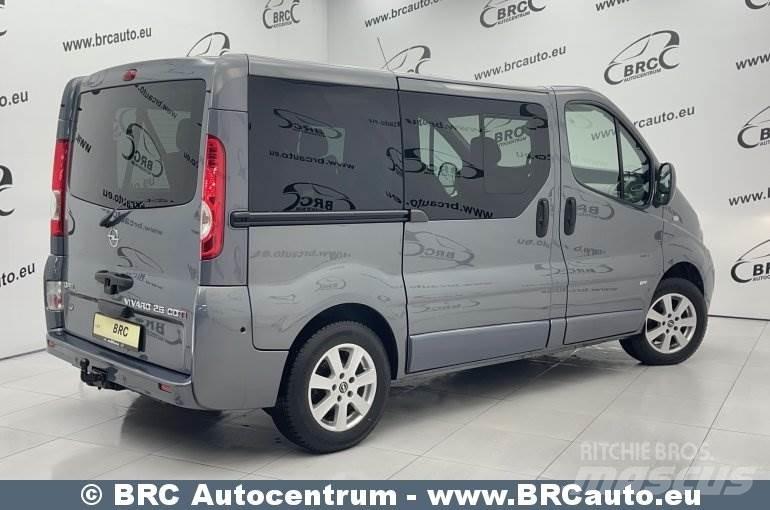 Opel Vivaro Minibusser
