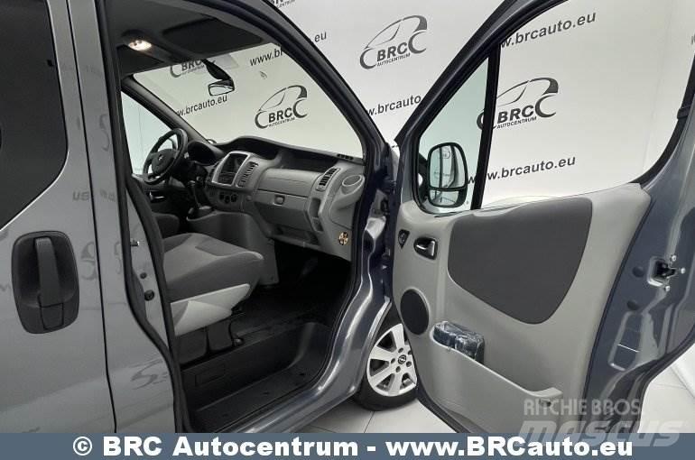 Opel Vivaro Minibusser