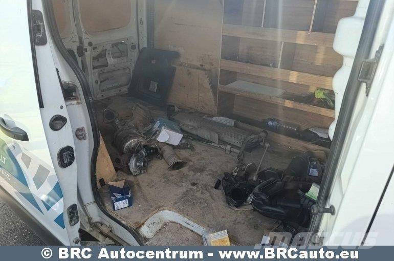 Renault Trafic Lette lastebiler