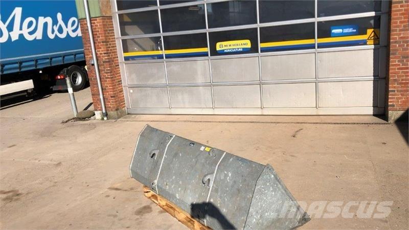 Fliegl  Frontlastere og graveredskap