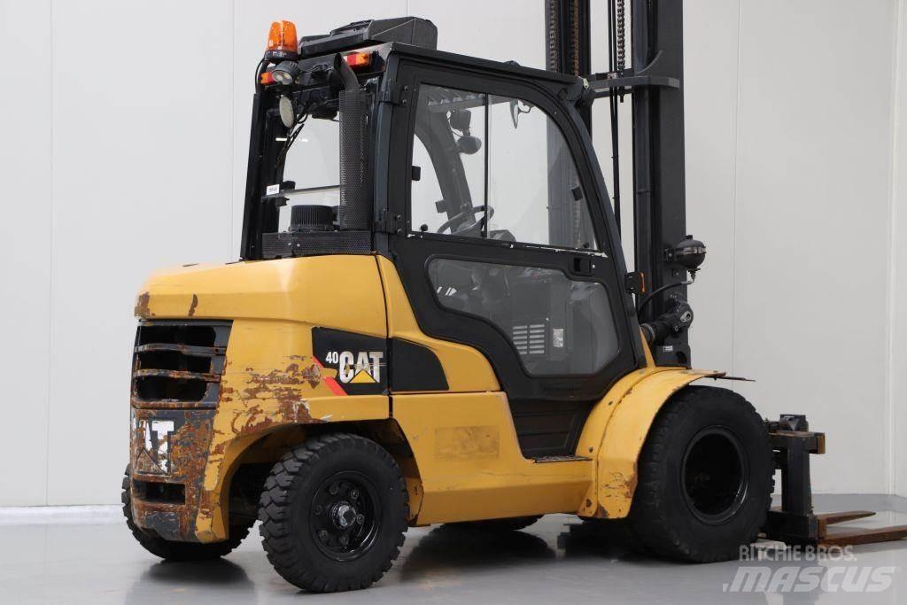 CAT DP40NT Diesel Trucker