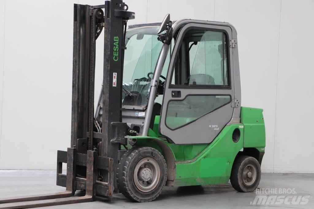 Cesab M325D Diesel Trucker