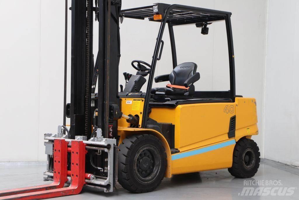 Hyundai 40B-9 Elektriske trucker
