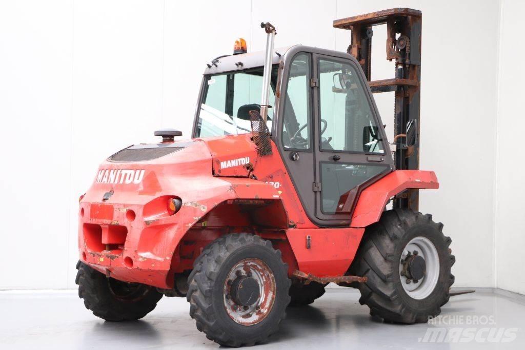 Manitou M30-4 Terrenggående gaffeltruck