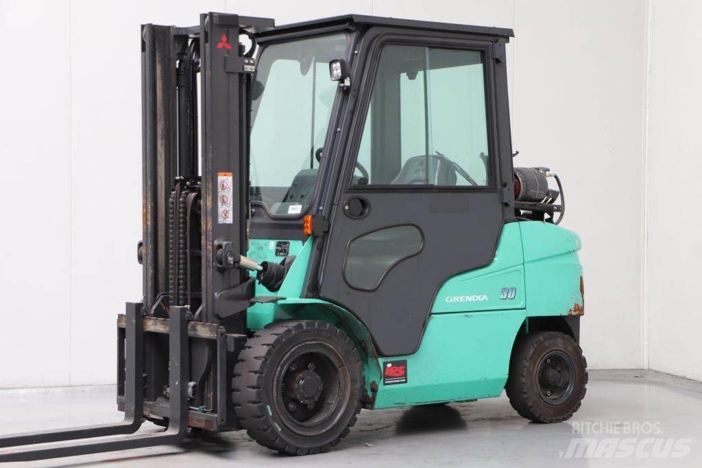 Mitsubishi FG30NT Propan trucker