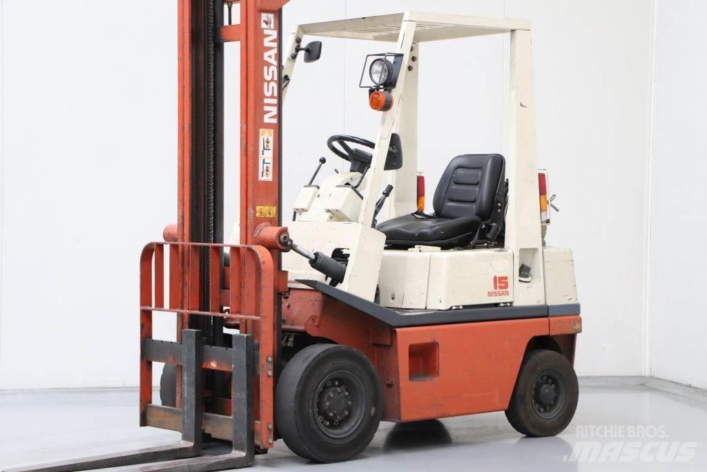 Nissan H01A15 Propan trucker