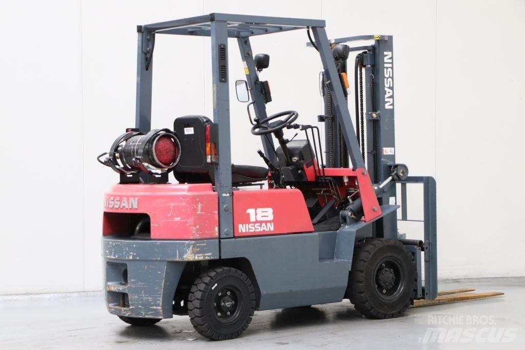 Nissan J01A18 Propan trucker