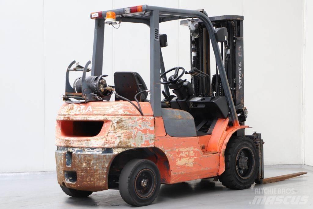 Toyota 02-7FGF30 Propan trucker