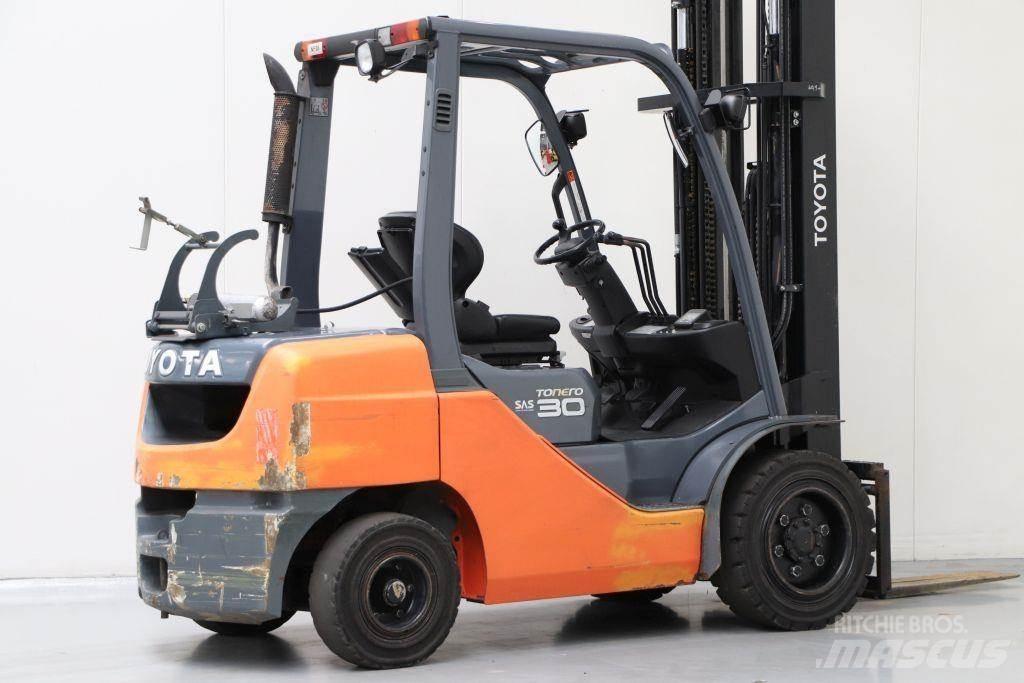 Toyota 02-8FGF30 Propan trucker