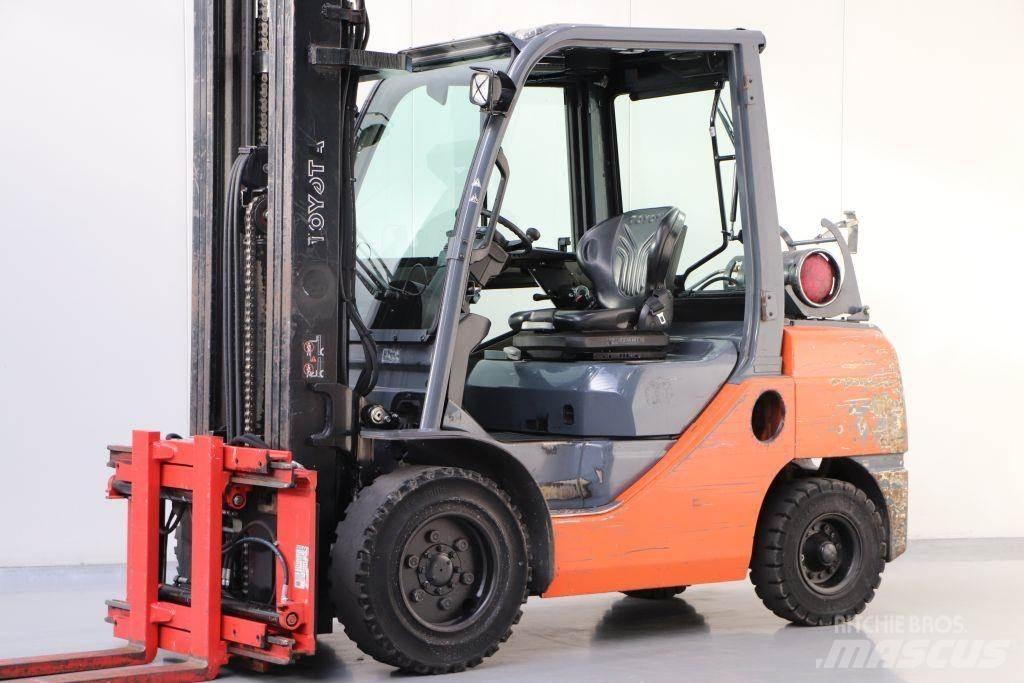 Toyota 02-8FGJF35 Propan trucker