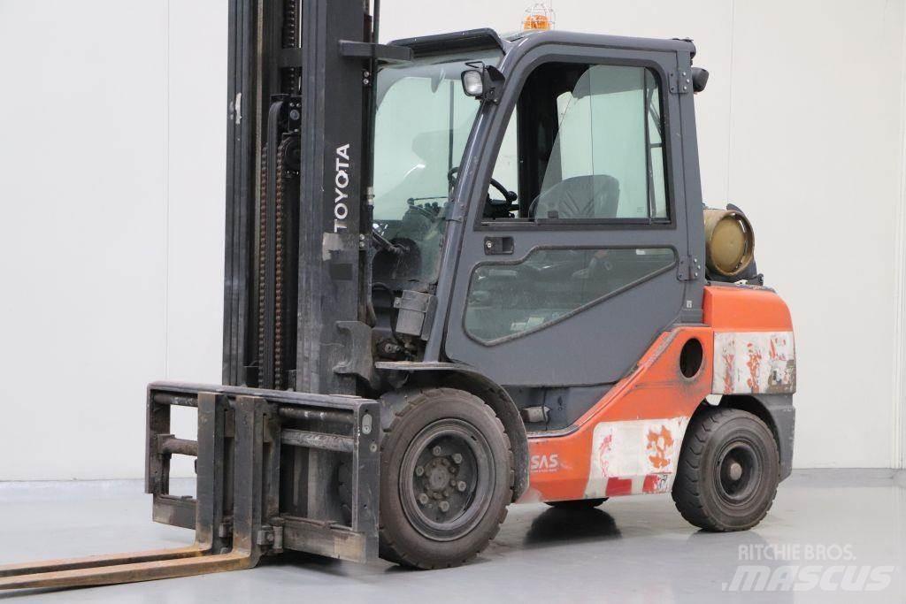 Toyota 02-8FGJF35 Propan trucker