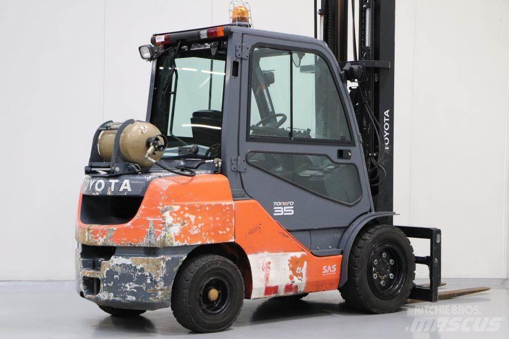 Toyota 02-8FGJF35 Propan trucker