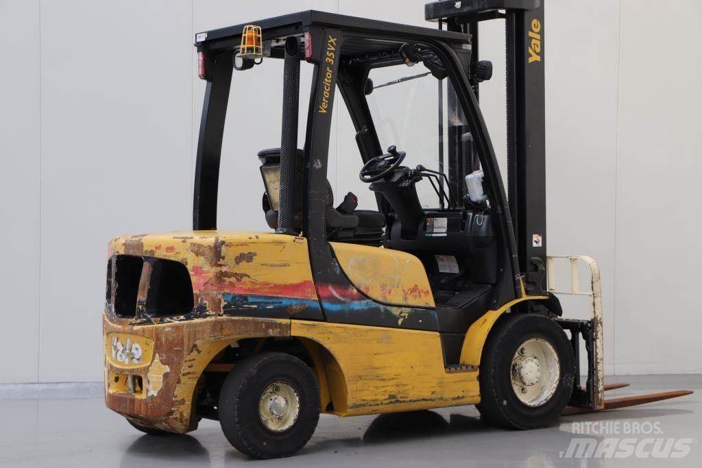Yale GDP35VX Diesel Trucker