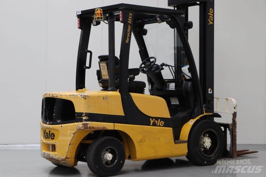 Yale GDP35VX Diesel Trucker