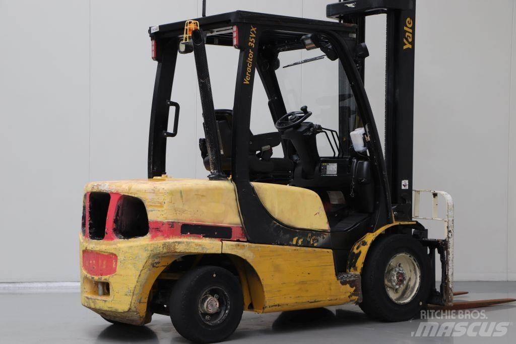 Yale GDP35VX Diesel Trucker