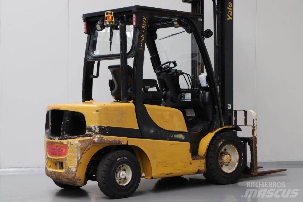 Yale GDP35VX Diesel Trucker