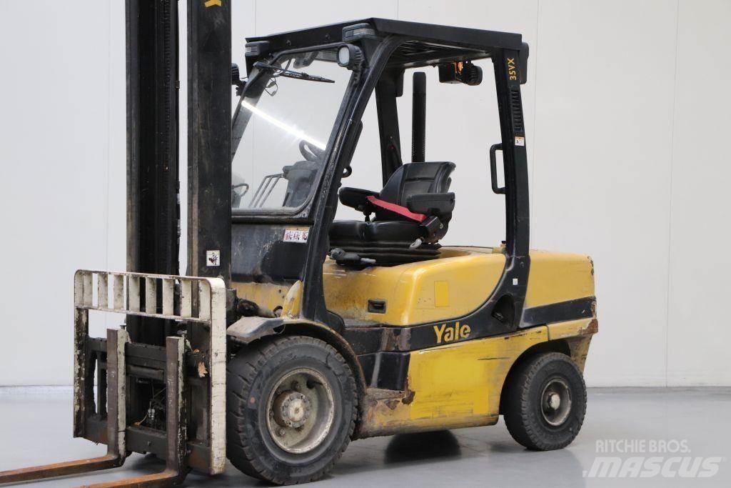 Yale GDP35VX Diesel Trucker