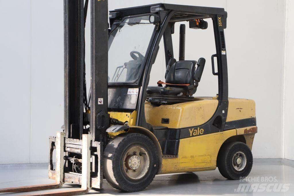 Yale GDP35VX Diesel Trucker