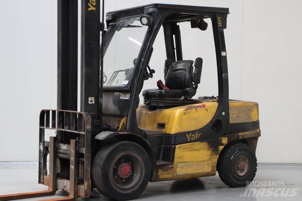 Yale GDP35VX Diesel Trucker