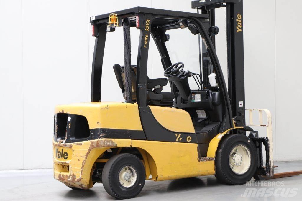 Yale GDP35VX Diesel Trucker