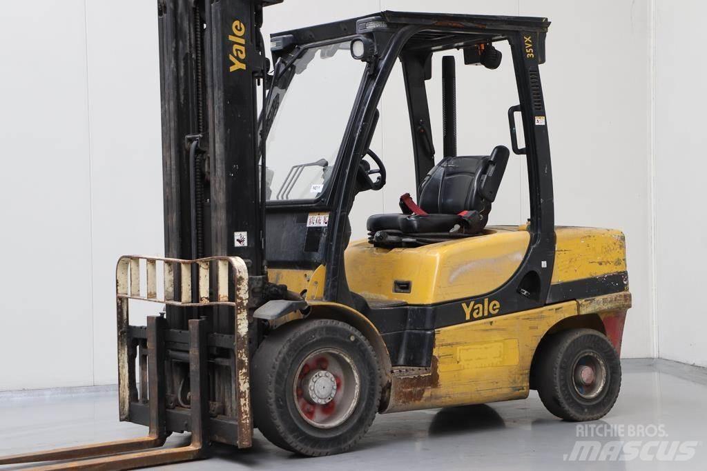 Yale GDP35VX Diesel Trucker