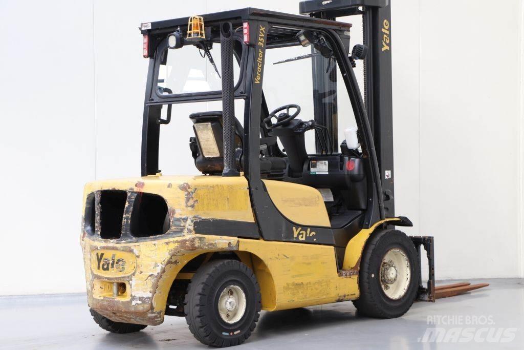 Yale GDP35VX Diesel Trucker