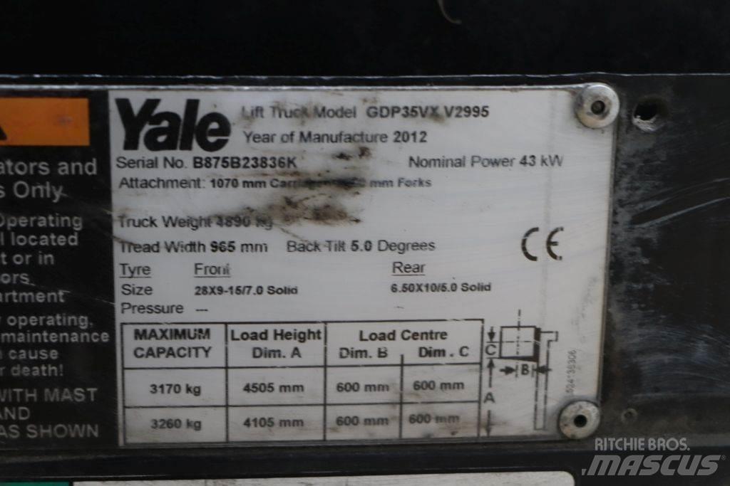 Yale GDP35VX Diesel Trucker