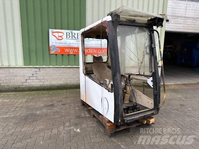 CAT 325 LN Førerhus og Interiør