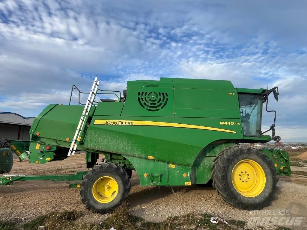 John Deere W 440 PTC Skurtreskere