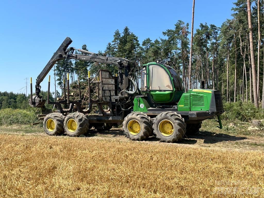 John Deere 1210E Lassbærere