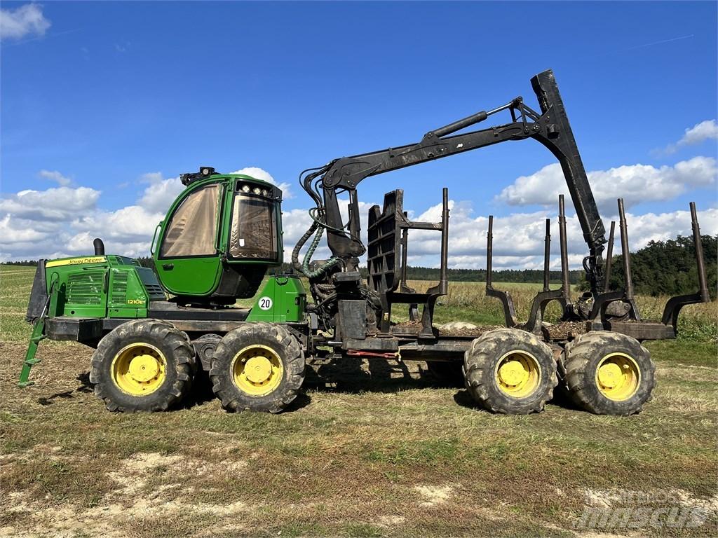 John Deere 1210E Lassbærere