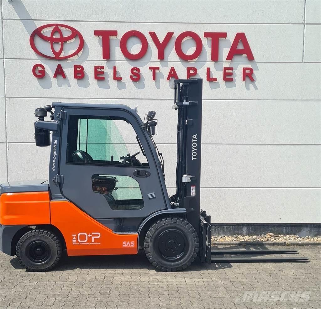 Toyota 52-8FDJF35 Diesel Trucker