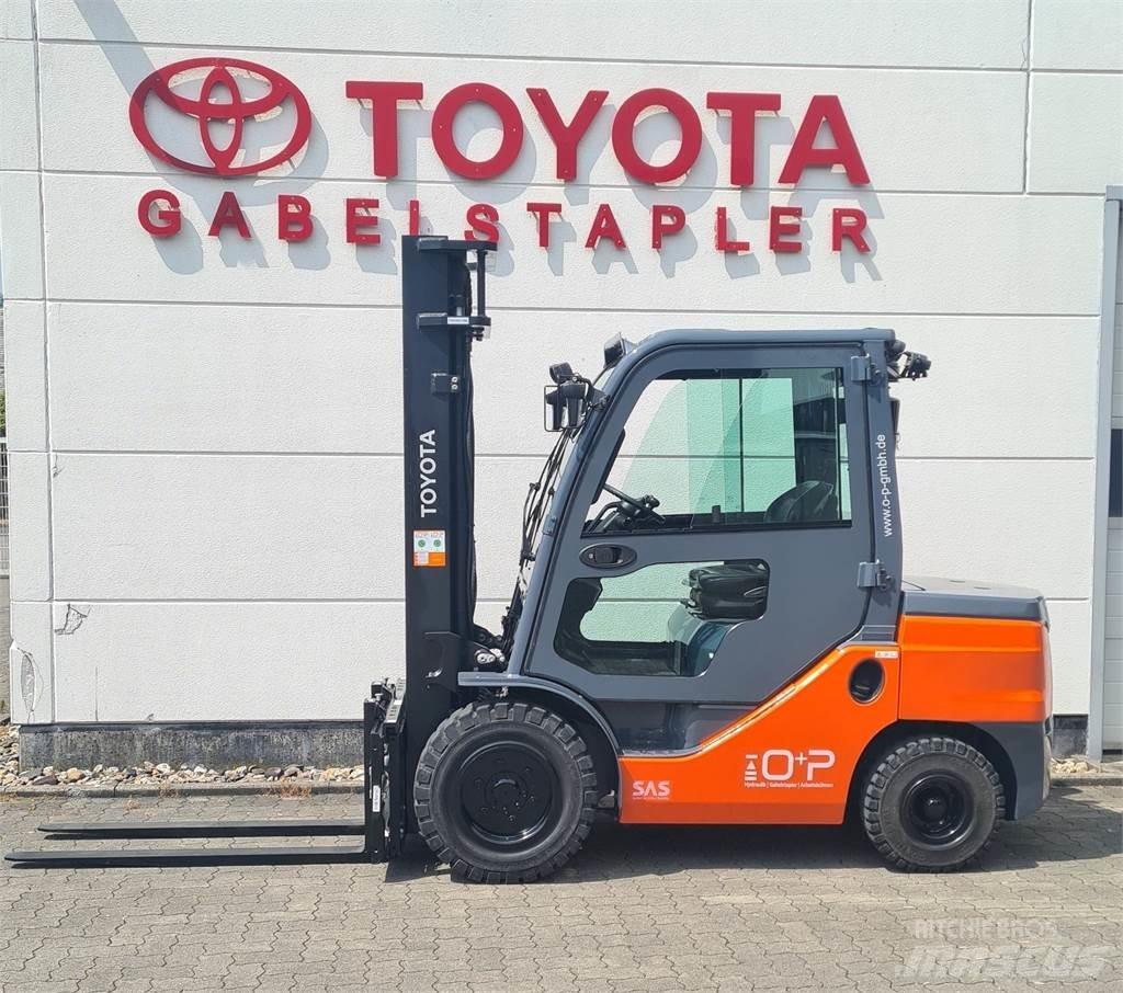 Toyota 52-8FDJF35 Diesel Trucker