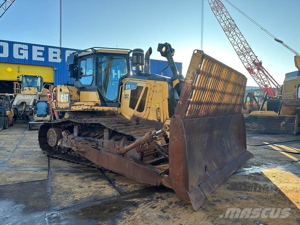 CAT D 7 E LGP Dozere Beltegående
