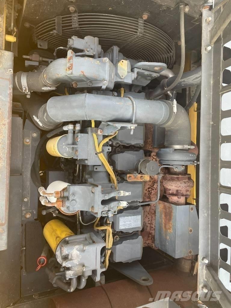 Komatsu PC 400-8 Beltegraver