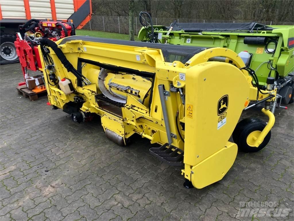 John Deere 8300i Fôrhøstere
