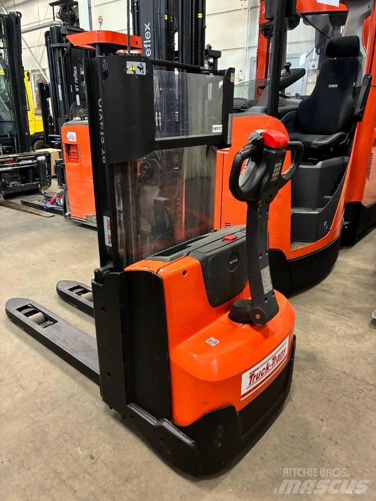 Toyota SWE120L Ledestablere
