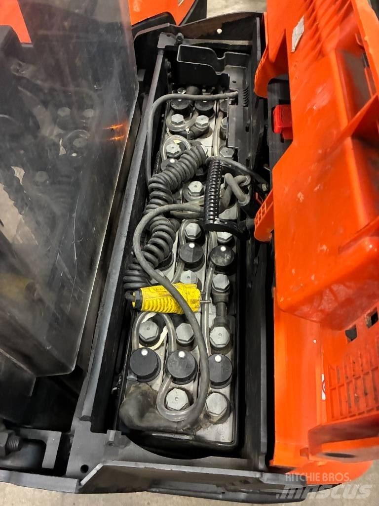 Toyota SWE120L Ledestablere
