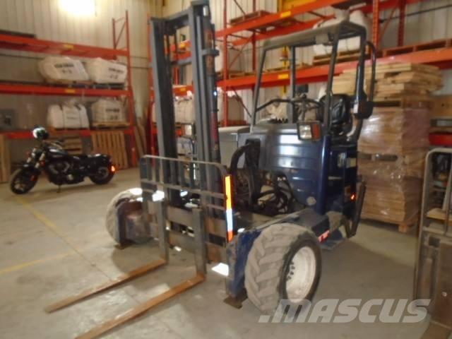 Moffett M45 Terrenggående gaffeltruck
