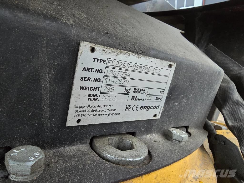 Komatsu PC 228 US-11 Beltegraver