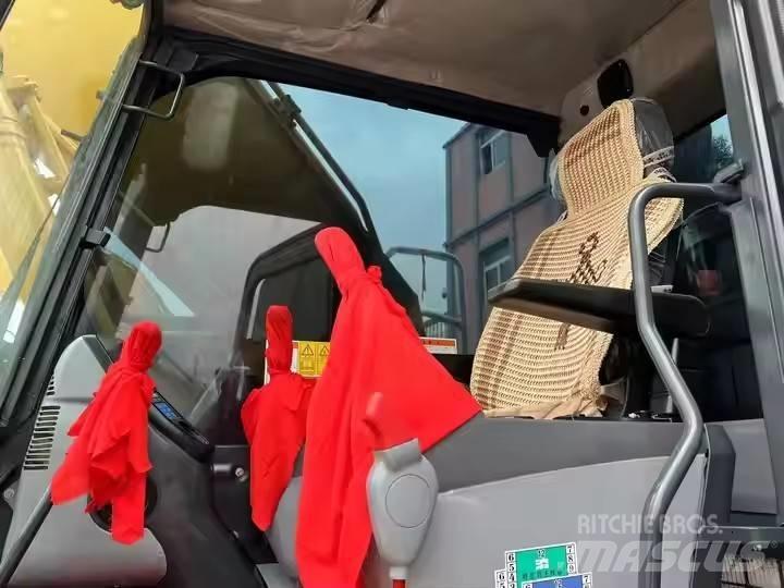 Komatsu PC 200 Beltegraver