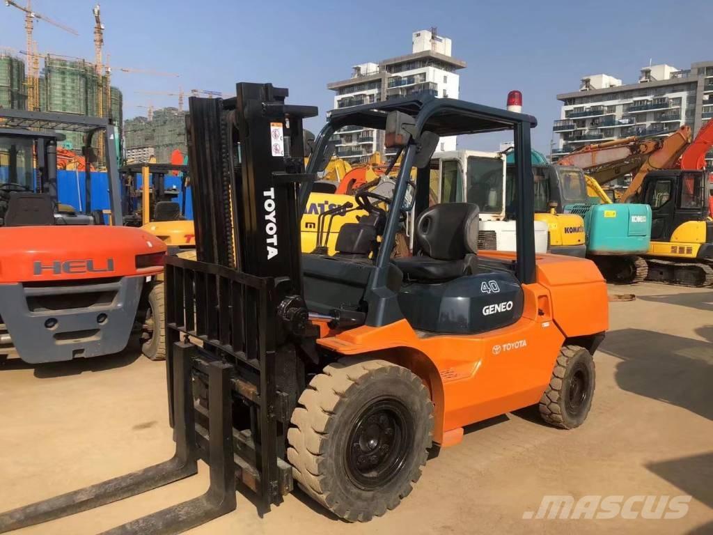 Toyota FD30 Diesel Trucker