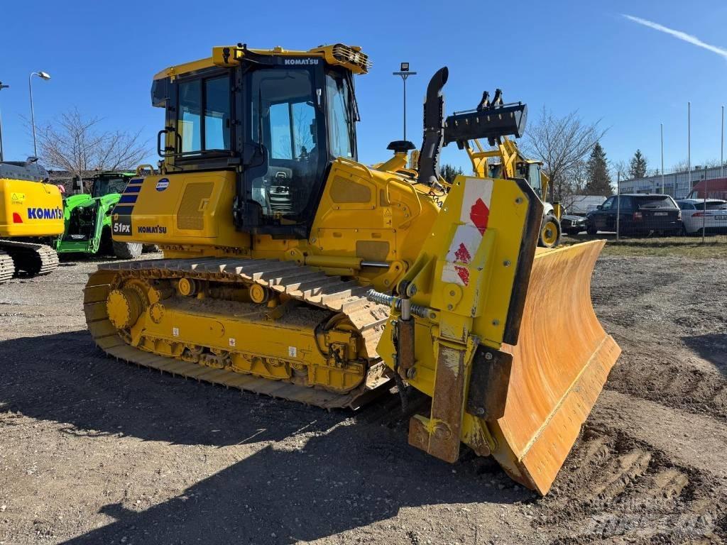 Komatsu D51PX-24E0 Dozere Beltegående