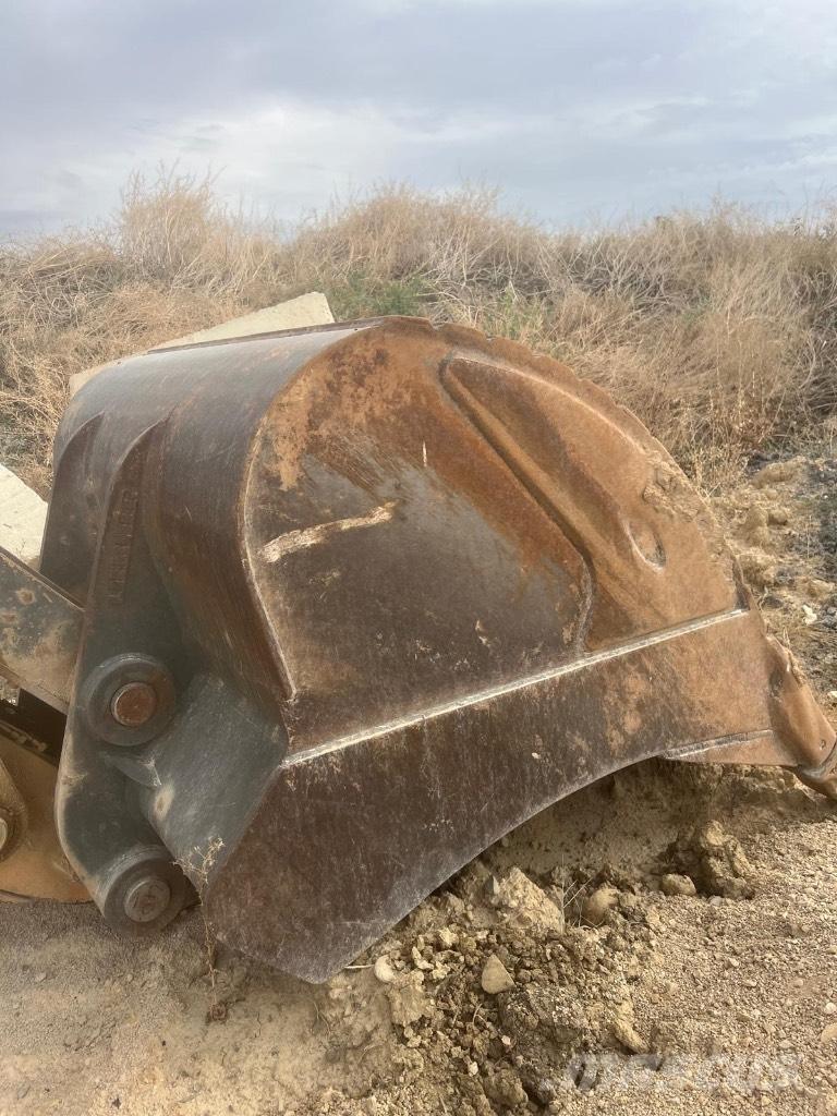 Liebherr R 950 SHD Beltegraver