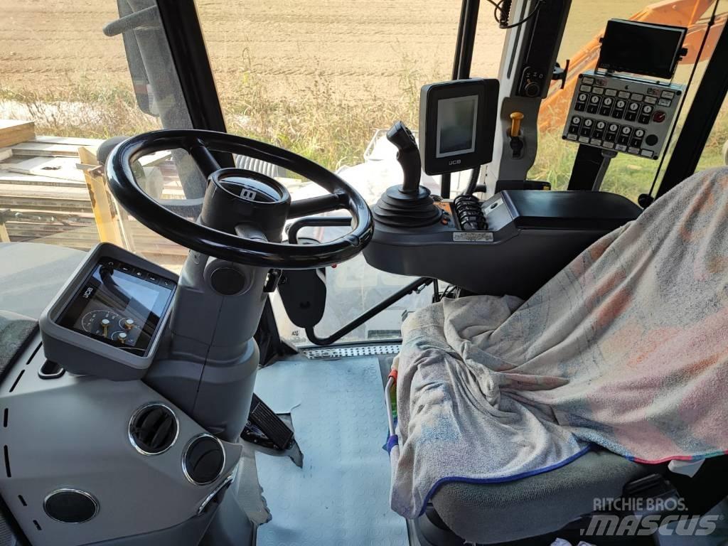 JCB Fastrac 4220 Traktorer