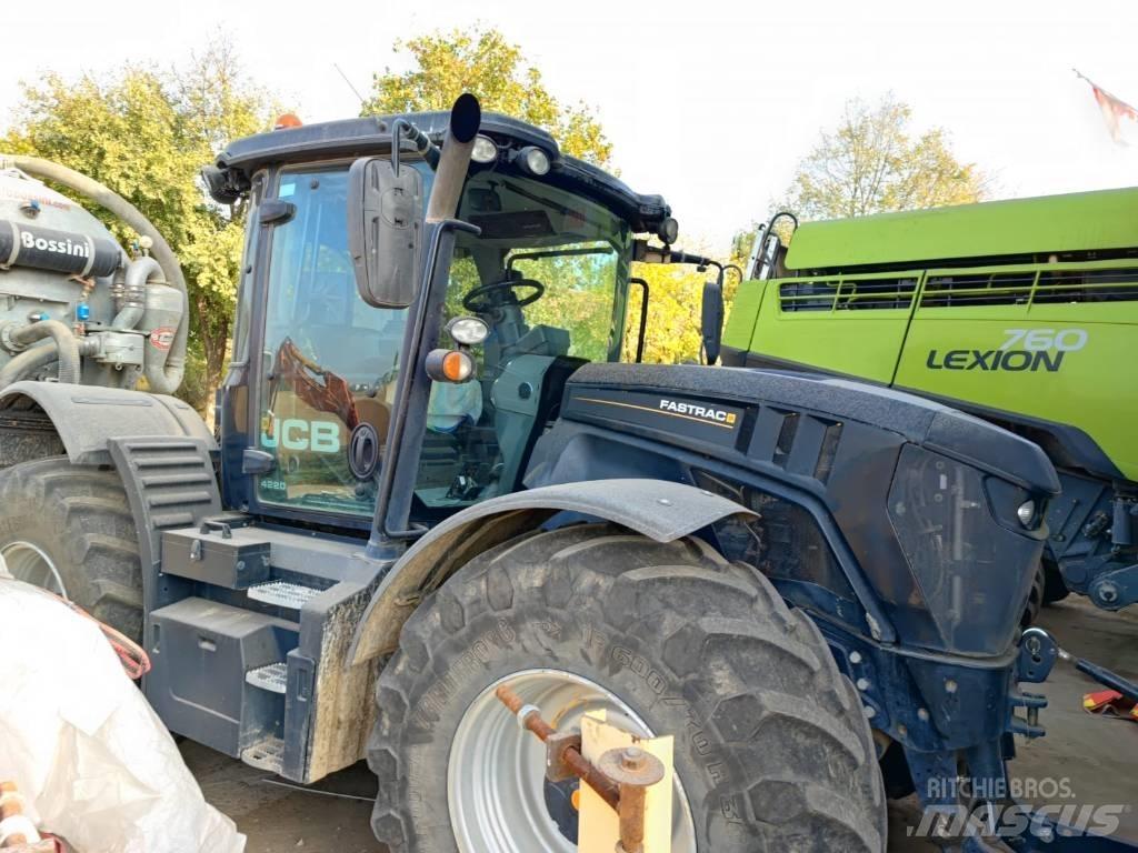 JCB Fastrac 4220 Traktorer