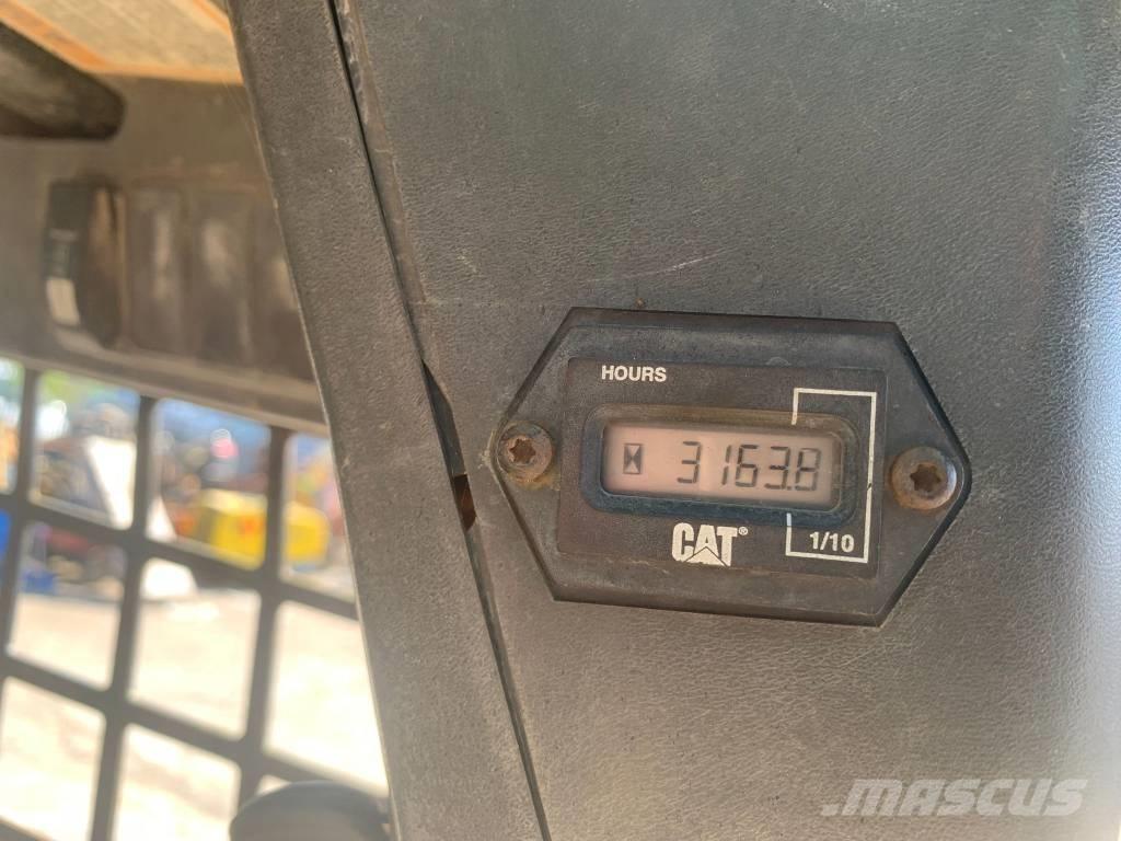 CAT 277 Kompaktlastere